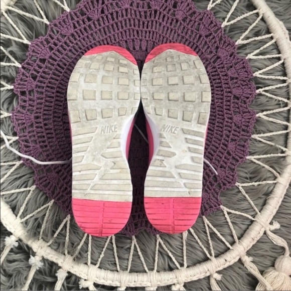 Nike Women’s Air Max Thea Pink And Blue - Picture 4 of 8